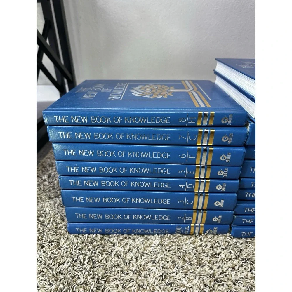 New Book of Knowledge Encyclopedia 2000 Books 2-11, 13-17, 19-20 Blue Hardcover